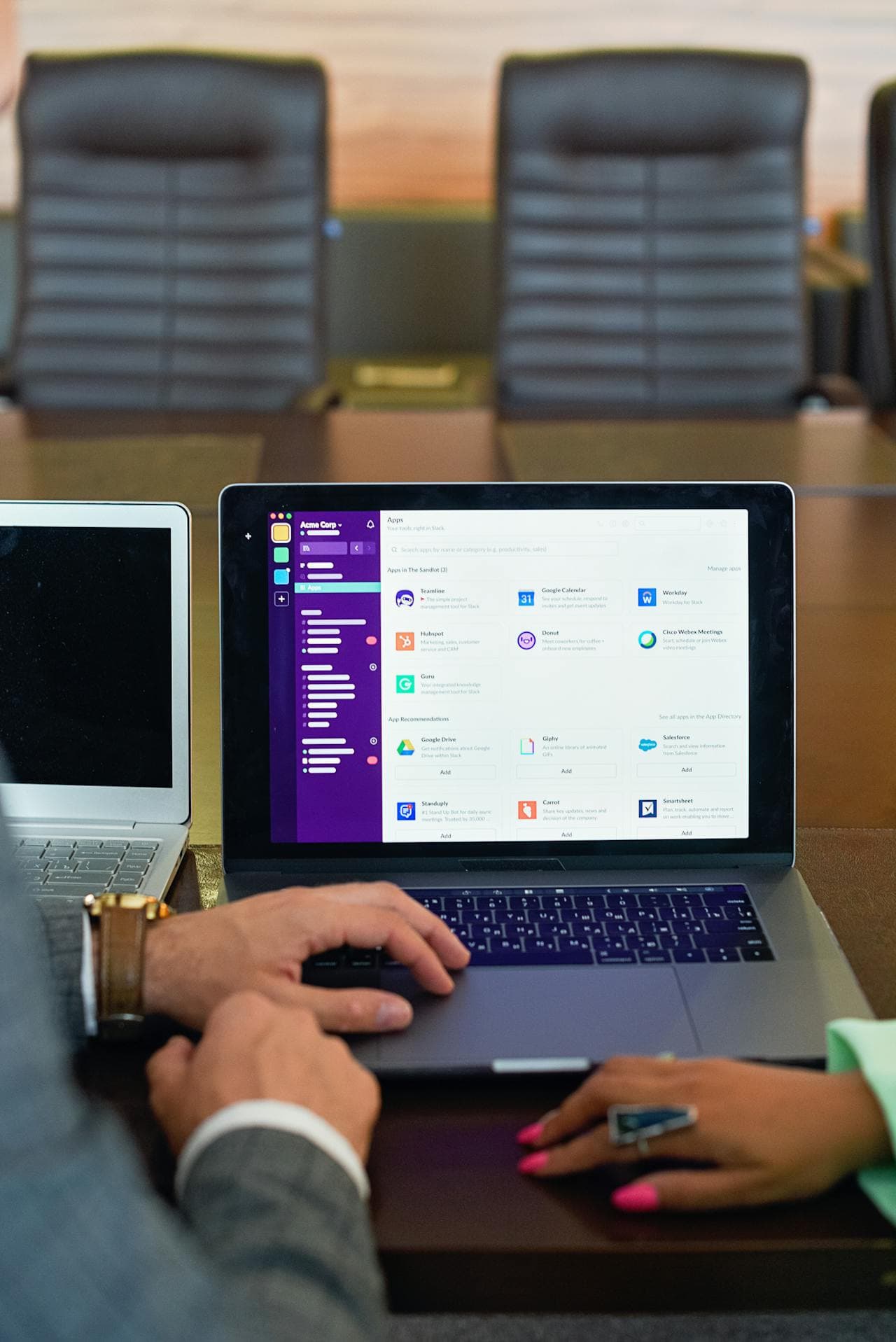 How to Sell Software Globally Without Setting Up a Foreign Entity